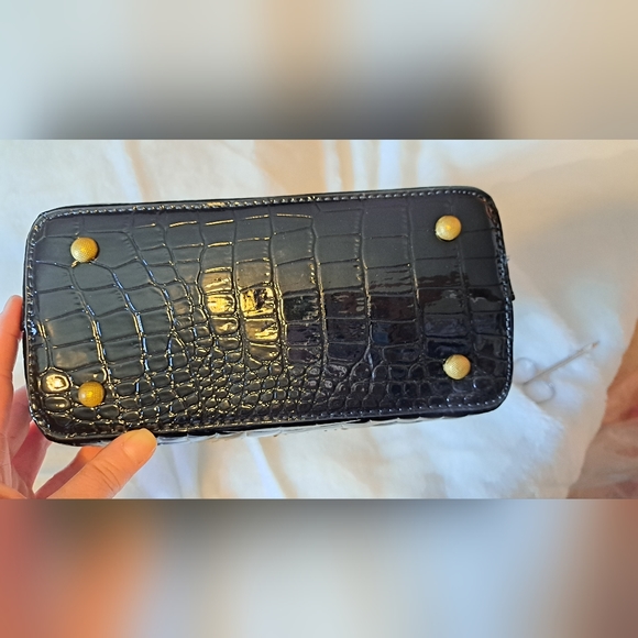 NWT!! TRENDY PATENT LEATHER SATCHEL - Picture 9 of 14